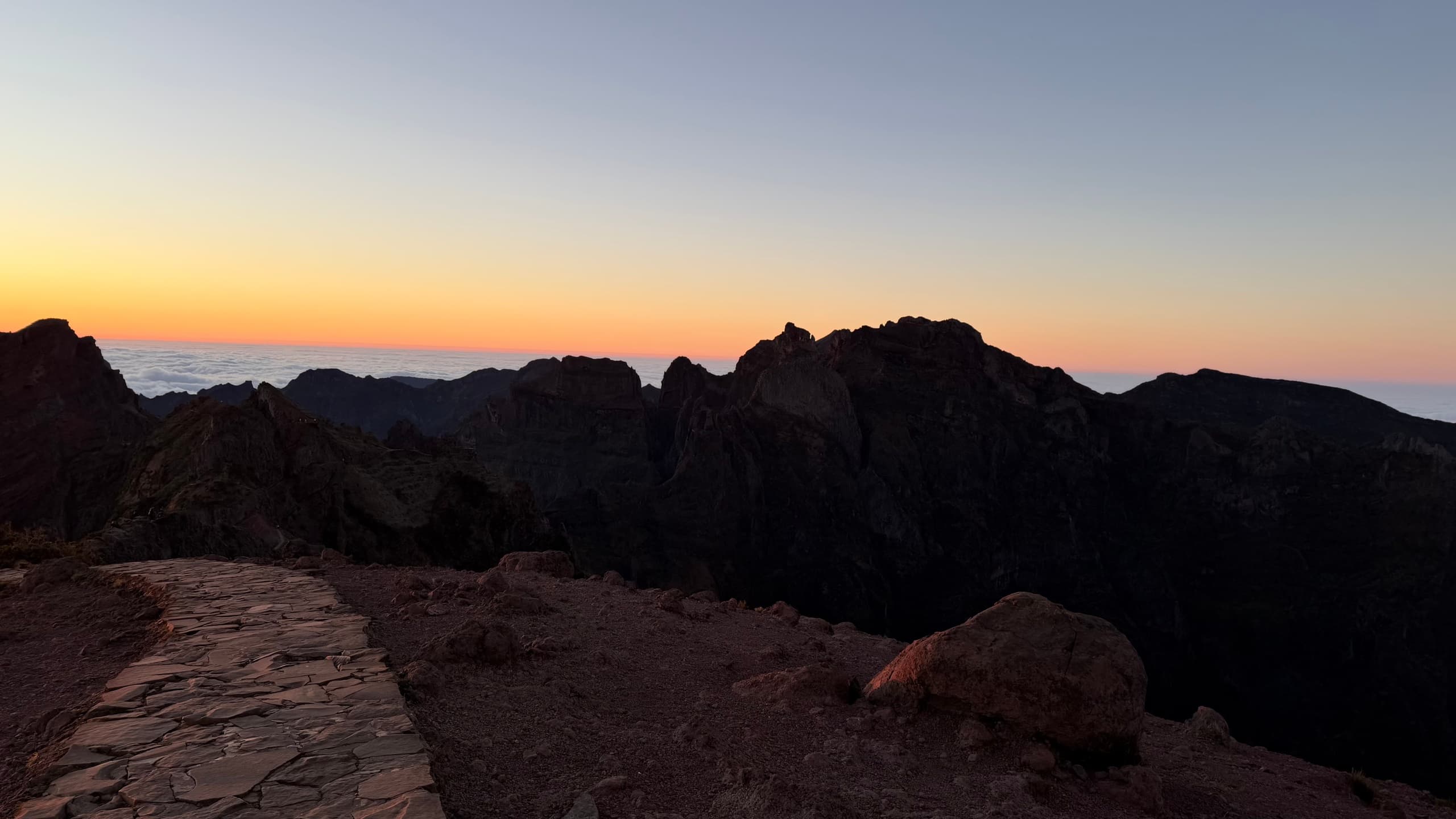 Madeira Sunset Tour: Pico do Areeiro, Ponta de São Lourenço & Coastal Views