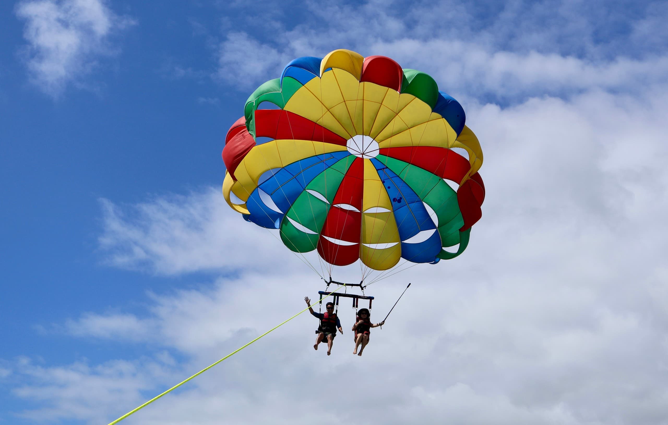 Parasail the Gold Coast: Four-Person 400ft Sky Flight from Southport Pier