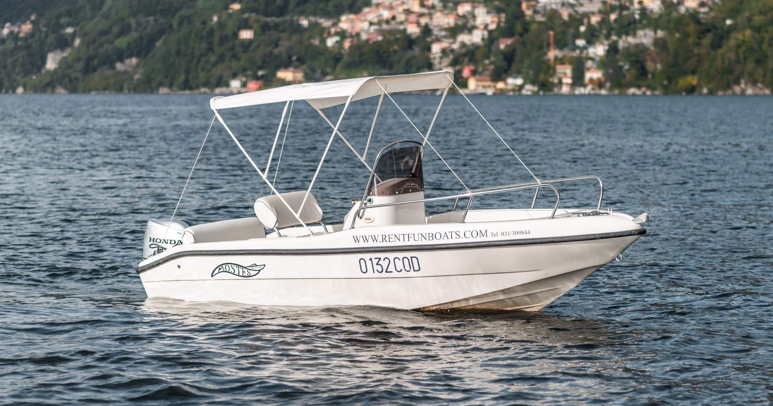 License-Free Boat Hire on Lake Como with Mostes Classic Boats