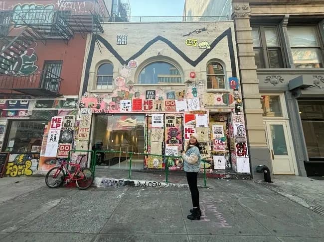 Basquiat Private Tour in SoHo: Walk the Streets That Shaped His Art