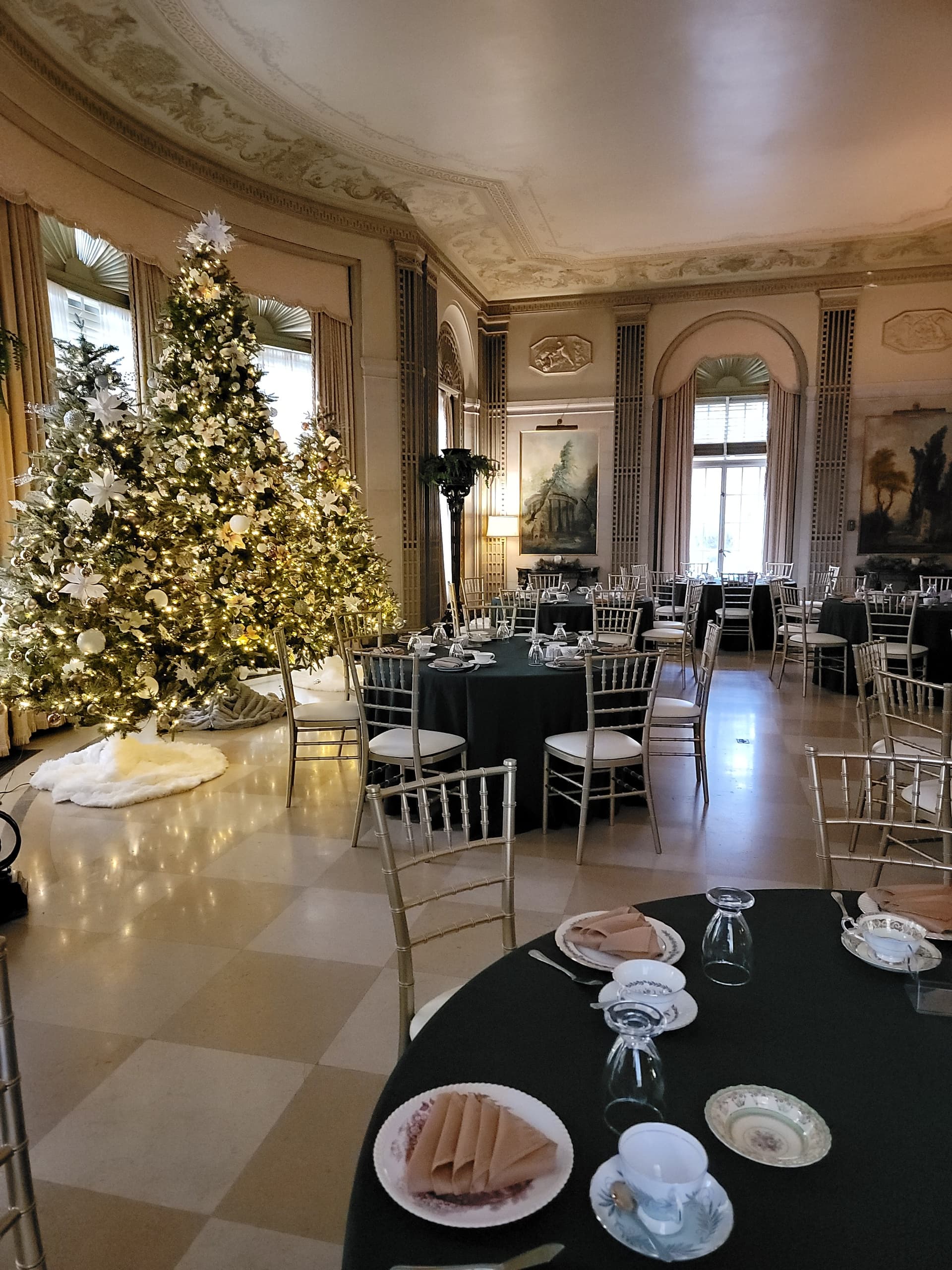 Holiday Experience at Parkwood National Historic Site