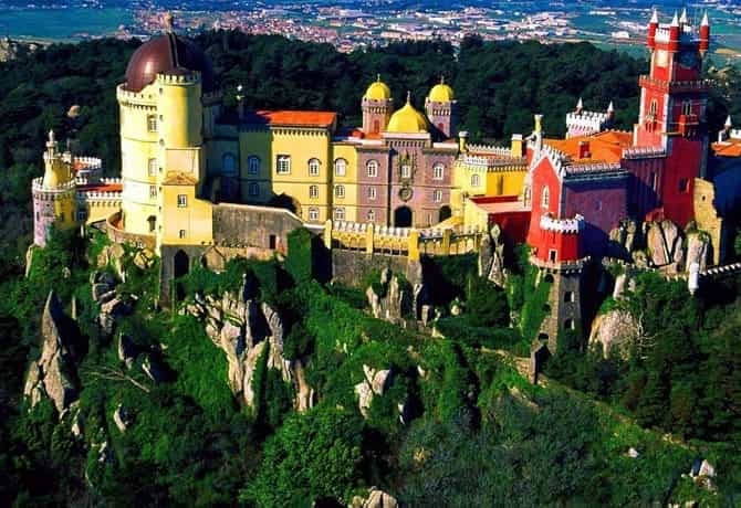 Guided Sintra Cascais Tour by Celina Tours in Portugal