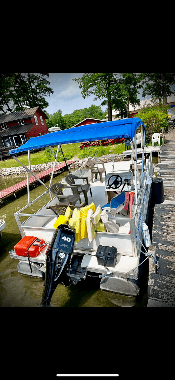 Explore Waupaca Waters with 20-Foot Pontoon Rental