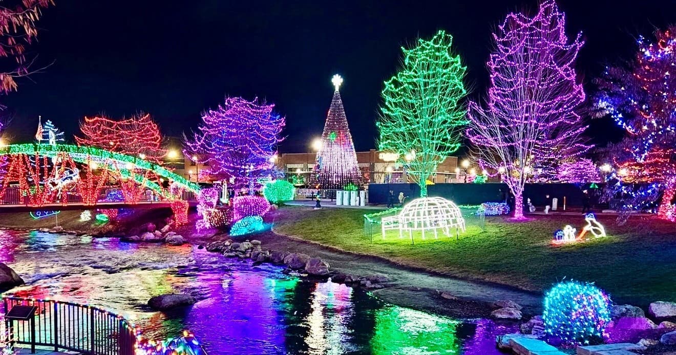 Sip, Sparkle, and Snow: Snake River Wine & Caldwell Christmas Light Tour in Boise photo 2