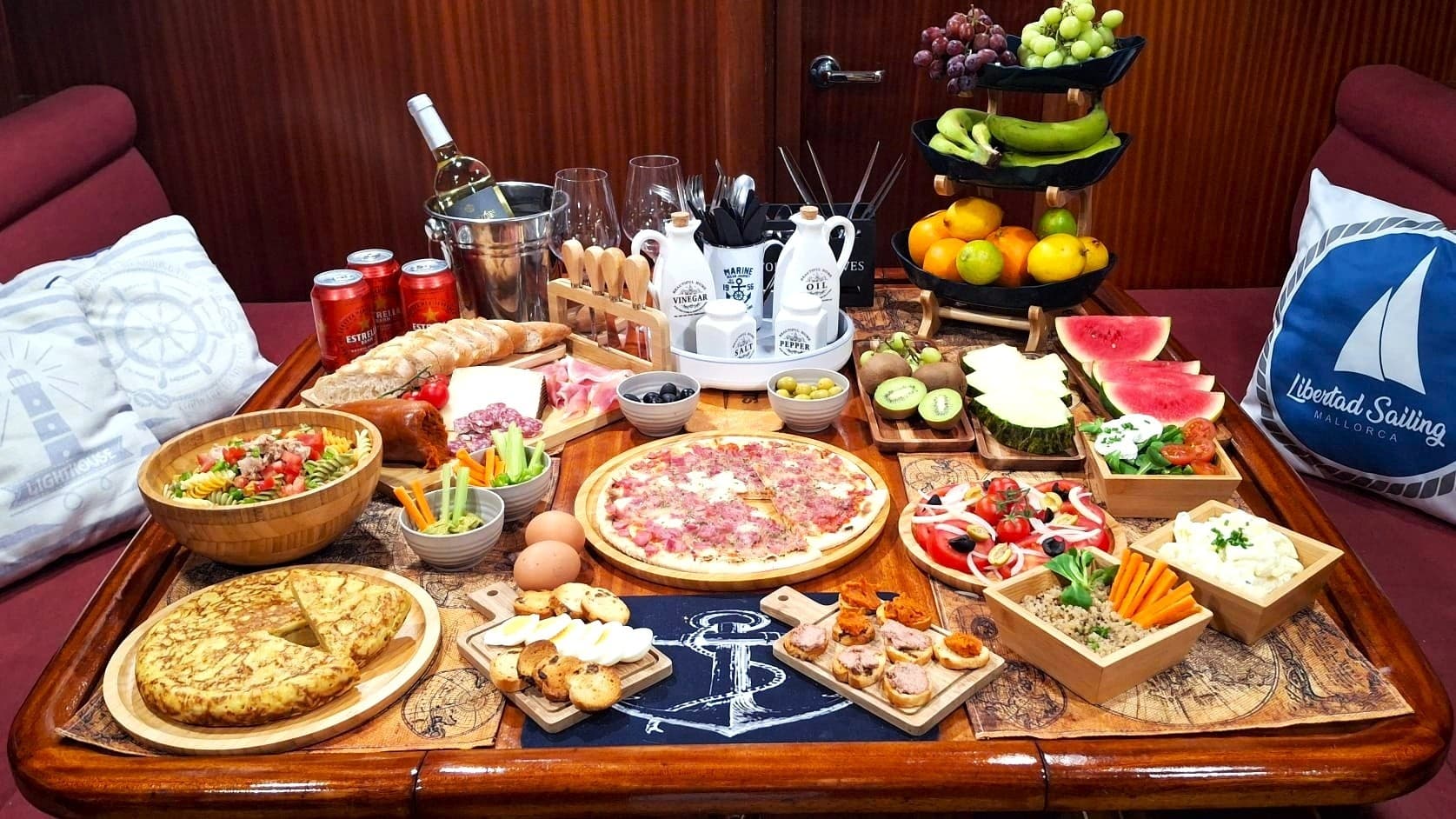 Sunny Alcudia Sailing: 4-Hour Afternoon Cruise with Buffet Lunch in Mallorca photo 1