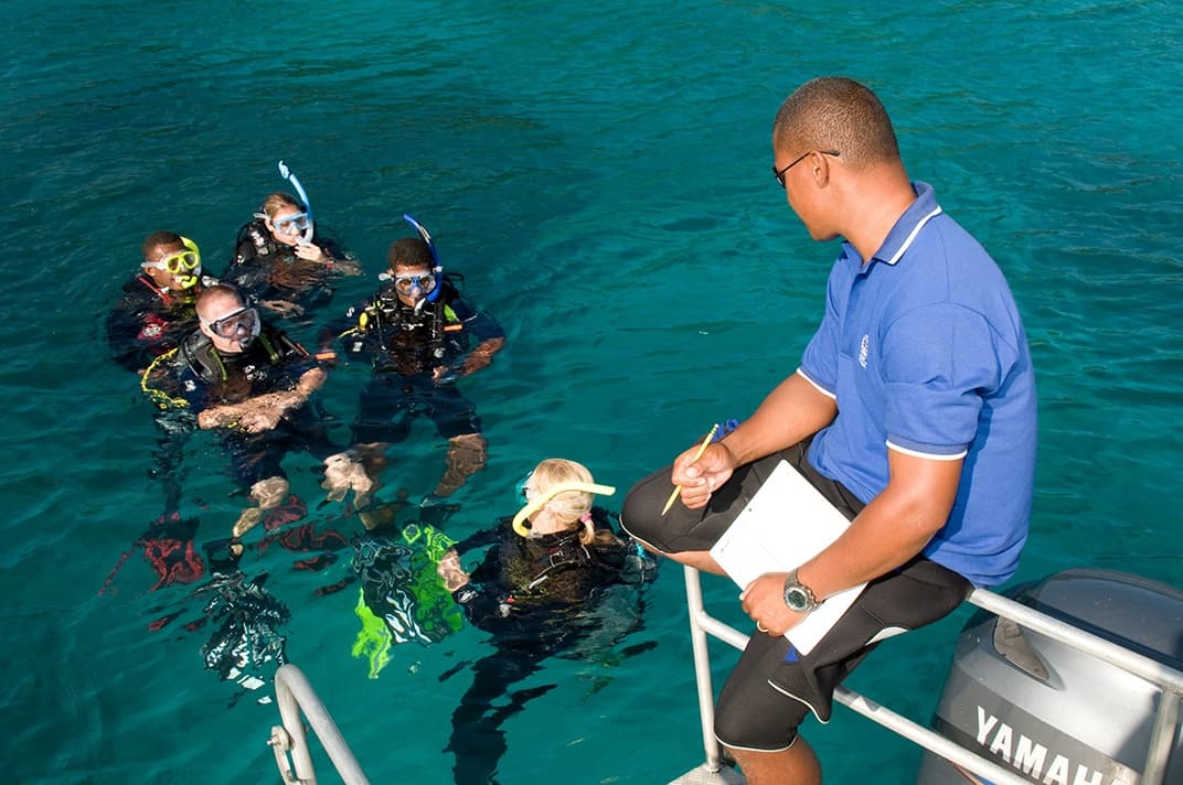 Zero to PADI Divemaster (6 weeks) - Internship Deposit