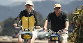 Explore Monterey Bay’s Scenic Coastline with Traditional Bicycle Rentals
