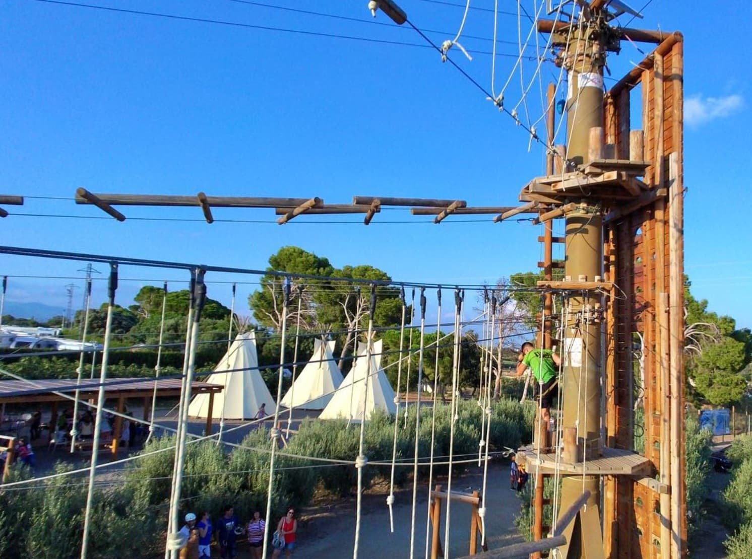 BigJump Adventure Circuit in Cambrils: One-Hour Aerial Course & Zipline