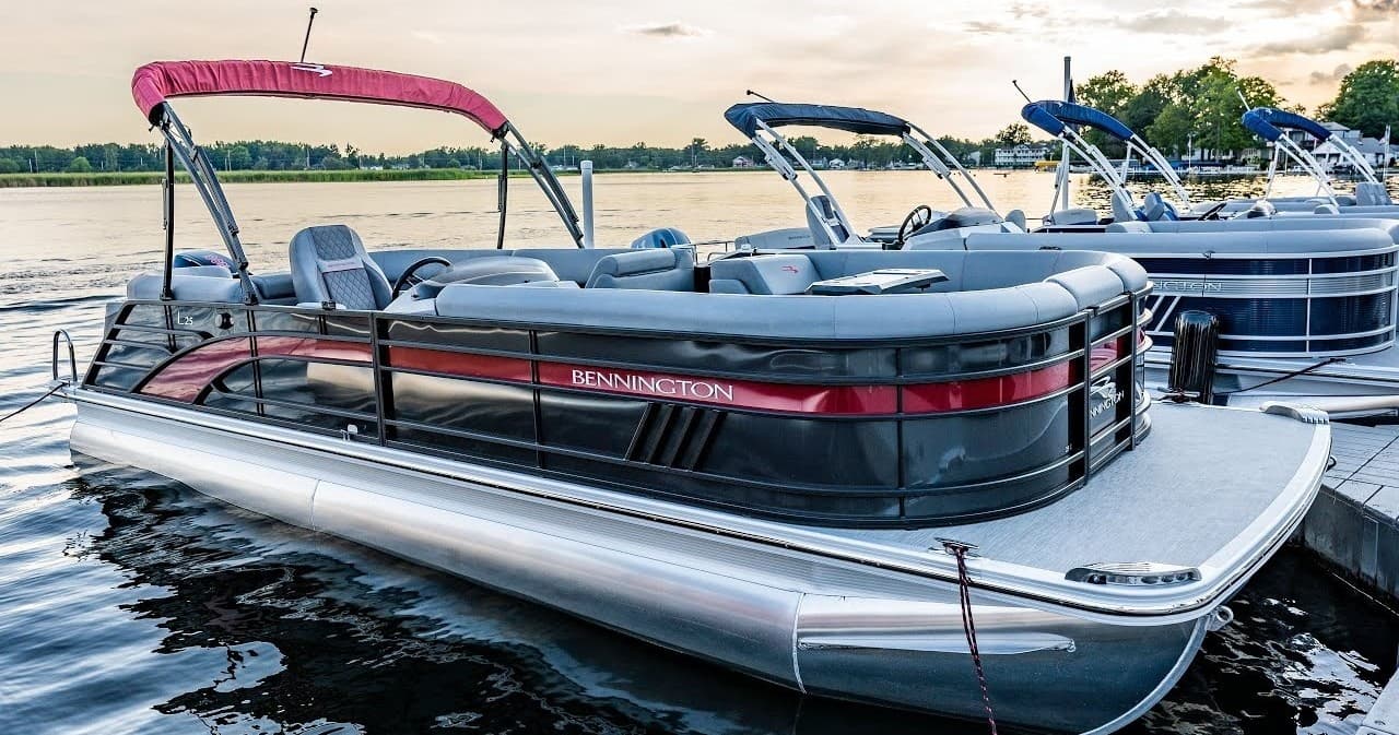 Explore Greers Ferry Lake with Bennington Tritoon Rentals