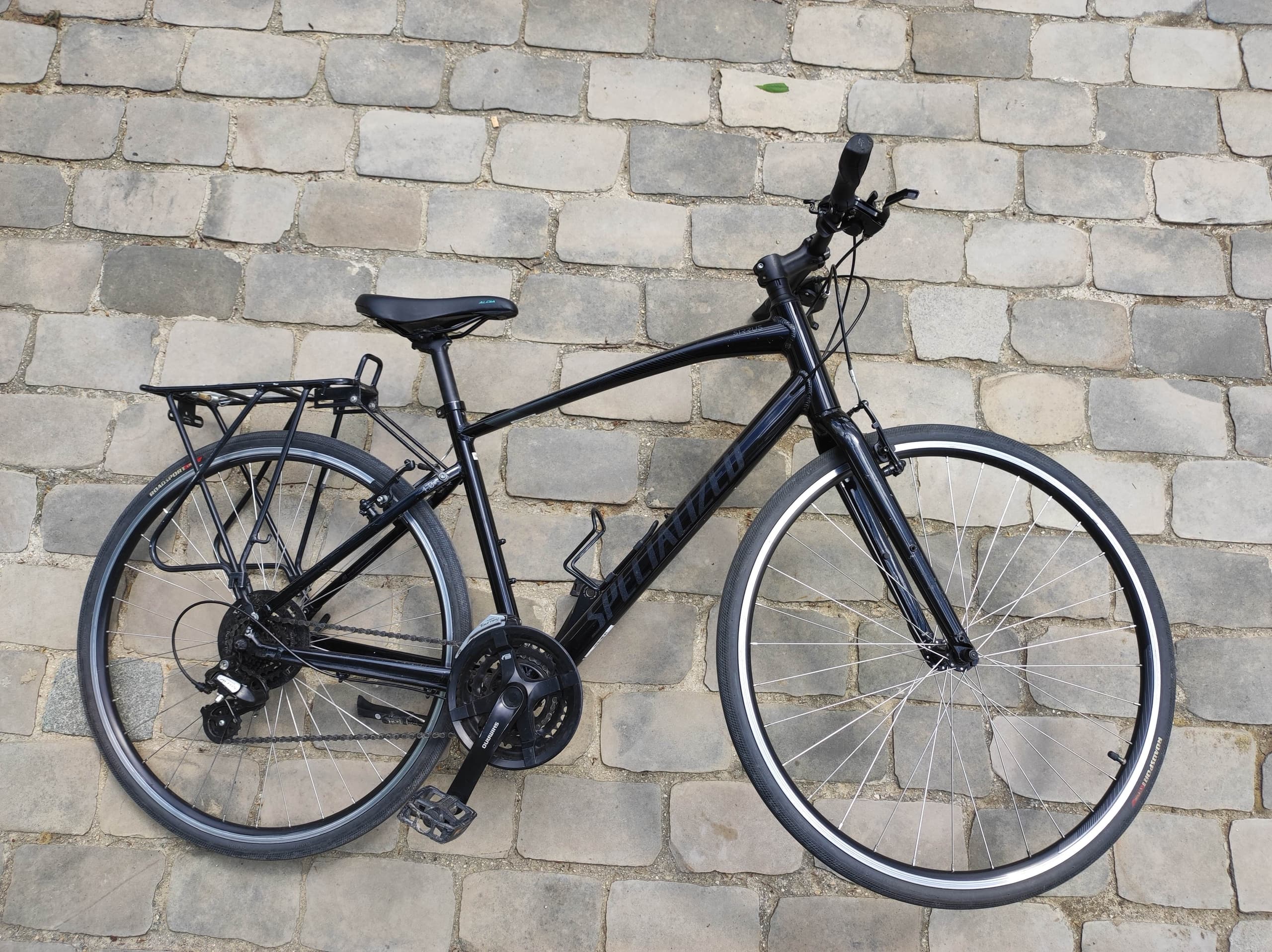 Bike Rental & riding experience at Vélo SPECIALIZED Sirrus