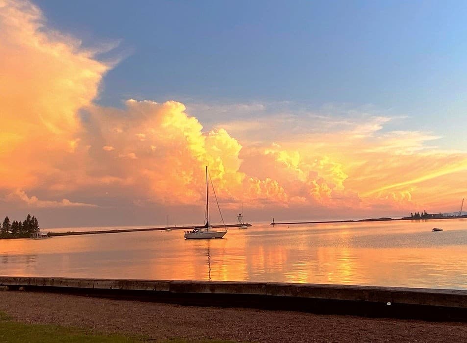 Hands-On Harbor Sailing in Grand Marais: 90-Minute Small-Group Cruise