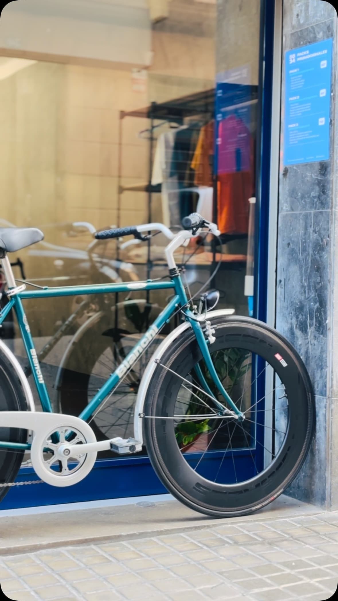 Bike Rental in Barcelona with 50 34 Tienda de bicicletas