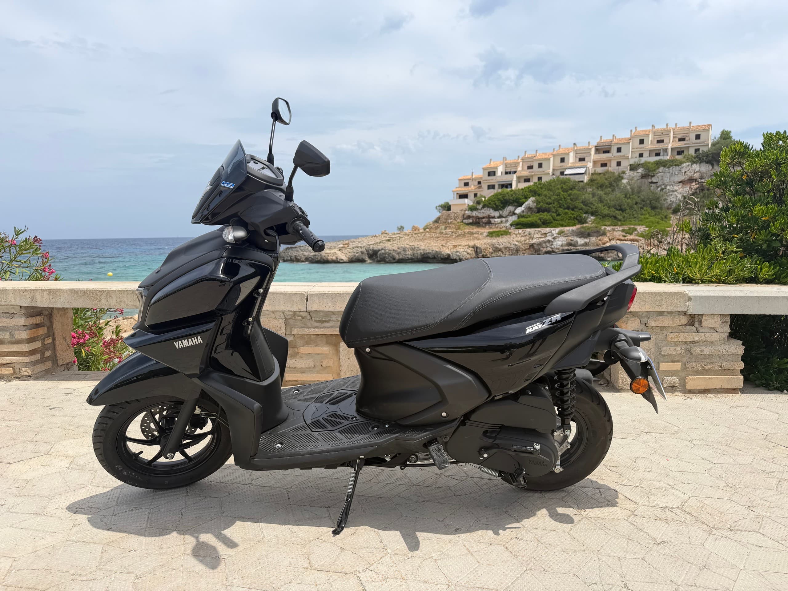 Scooter Rental in Cala Millor: 24-Hour Yamaha 125cc Self-Drive on Mallorca’s East Coast