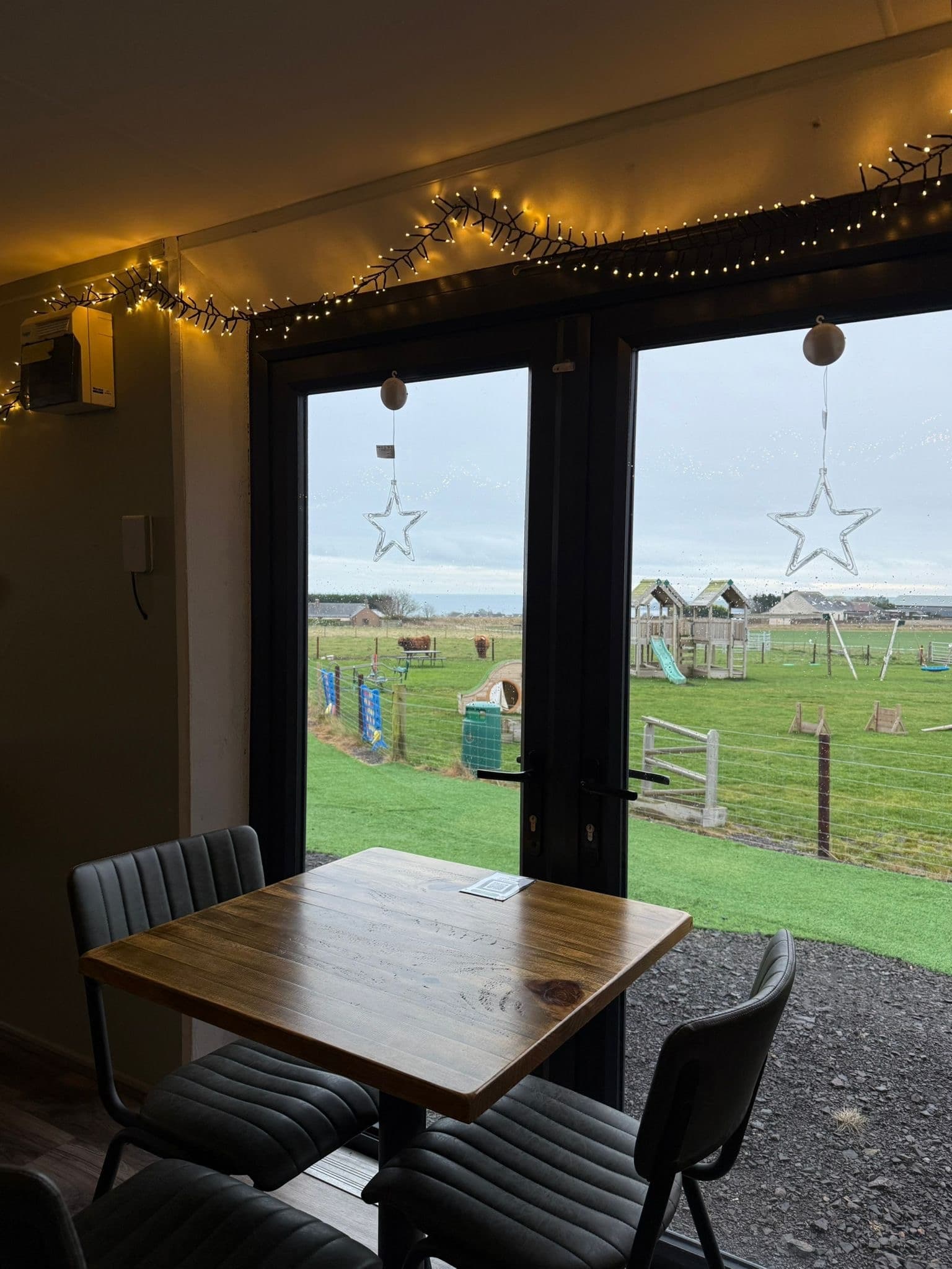 Festive House Decorating and Cocktail Night at Upper Dysart Larder, Montrose photo 3