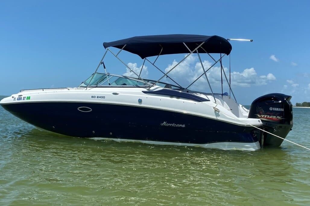 Power Boating with White Eagle Boat Rental in Cape Coral