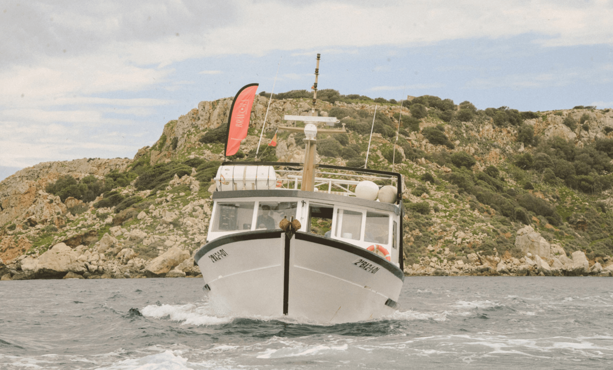 Pepita Classic Boat Trip in L'Estartit with BRAVOLA BOATS SL