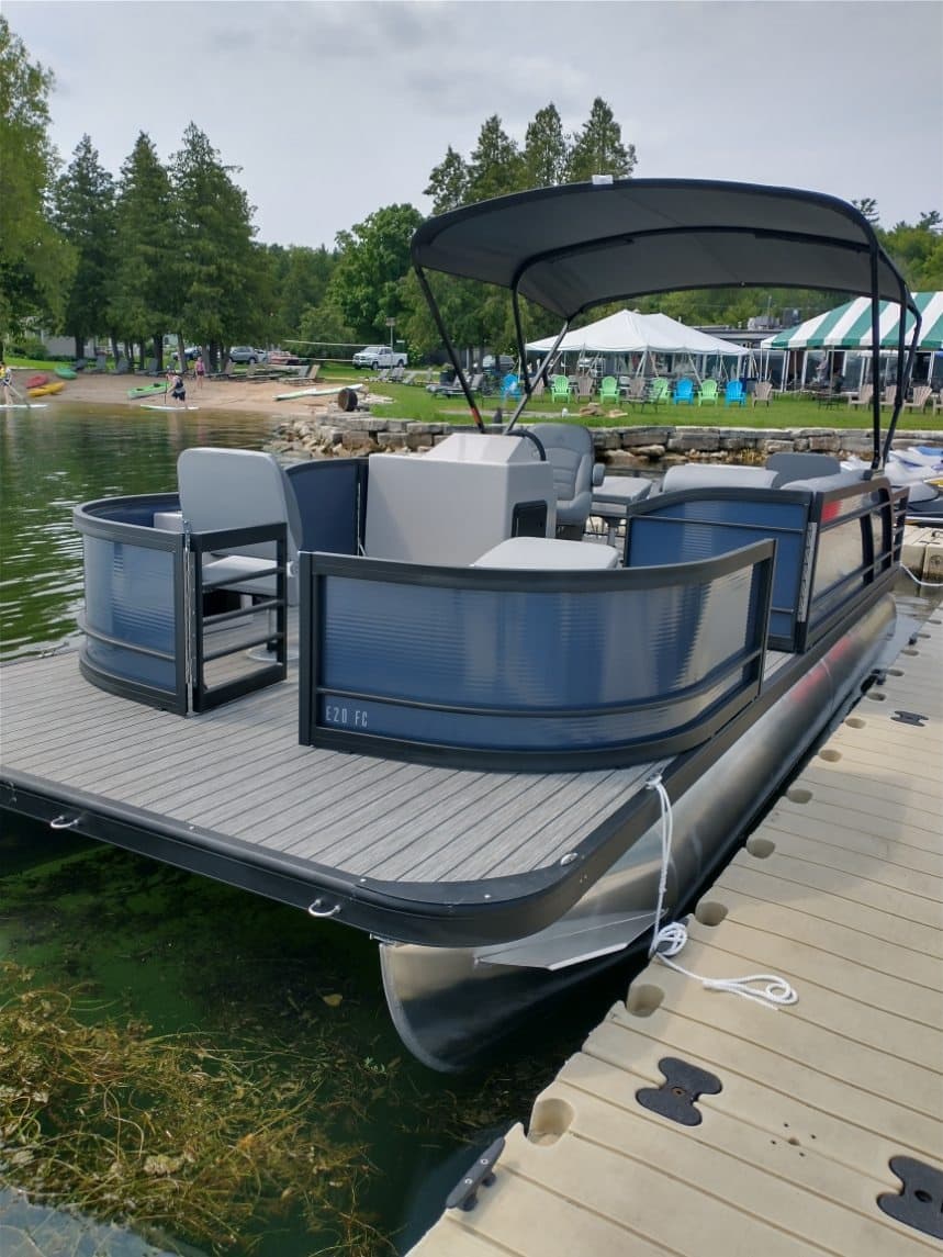 Deluxe 22' Fishing Pontoon Adventure in Sturgeon Bay