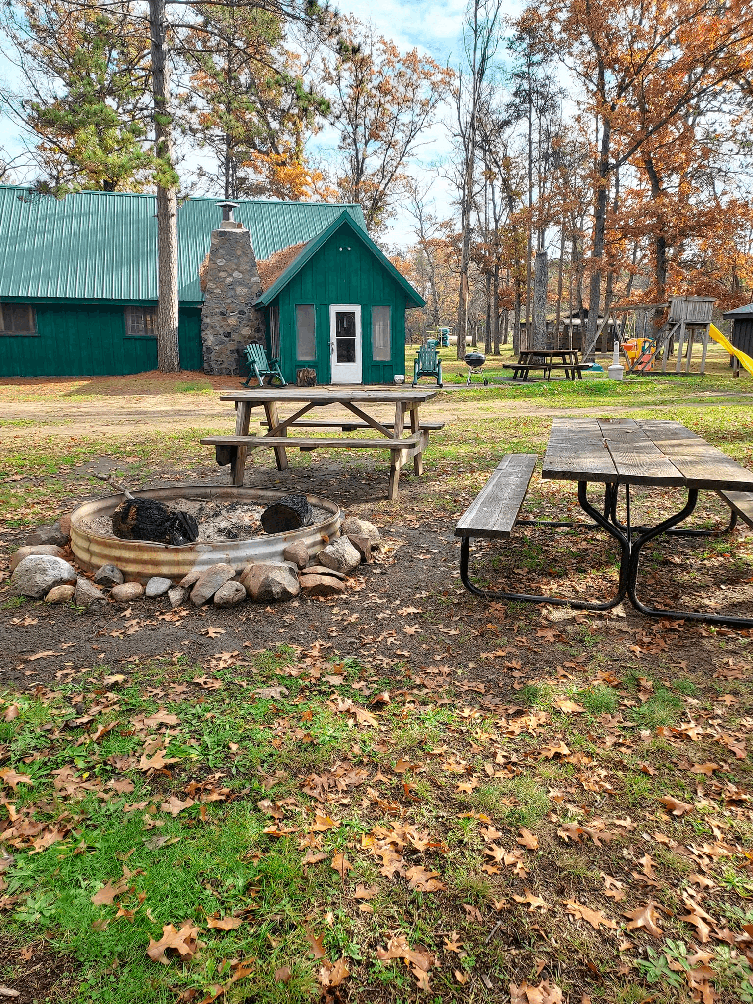Discover Trailside Chalet in Huron National Forest: Rustic Cabin Retreat for Outdoor Adventure and Relaxation