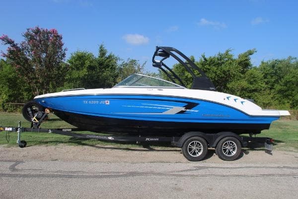 ST-IV Chaparral 23' SSI Boat Rental in Lake City, MN