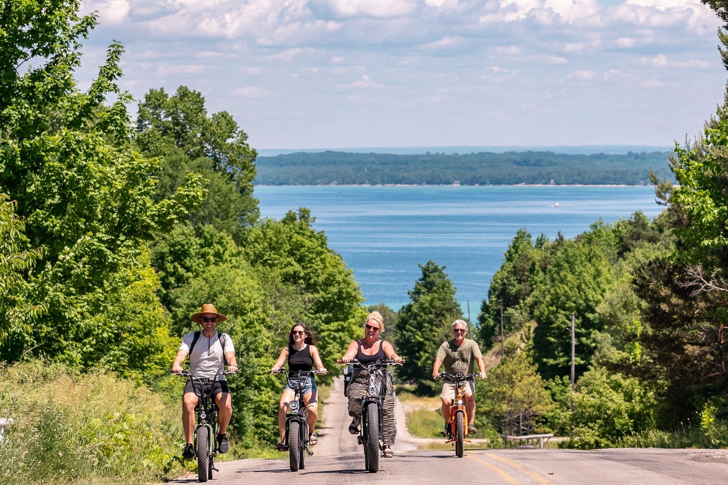 Cruiser East Bay E-Bike Rentals: Explore Leelanau’s Shorelines and Orchards photo 2