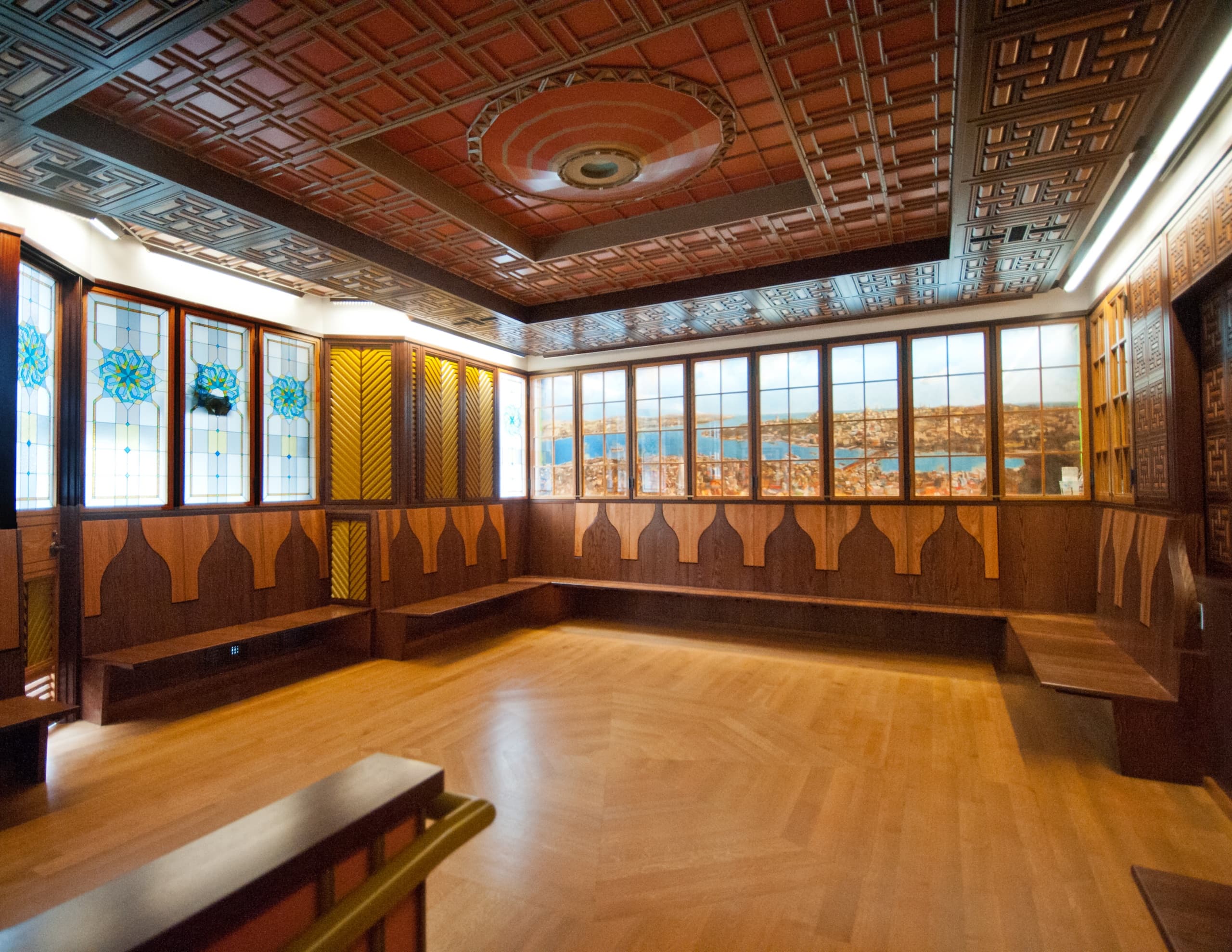 Explore Pittsburgh’s Nationality and Heritage Rooms: A 30-Minute Cultural Journey