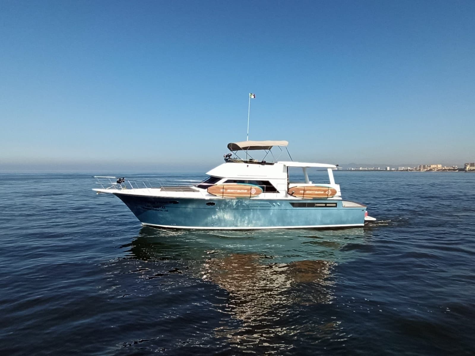 Sunset Yacht Cruises in Puerto Vallarta with Estigo Tours