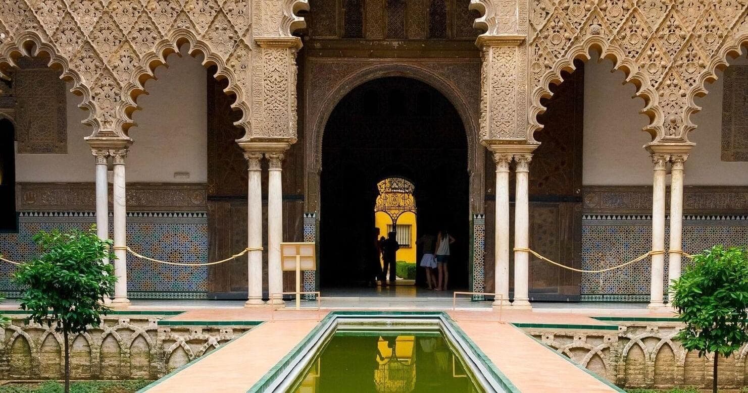 Land-Adventures: Alcazar of Seville by Amigo Tours