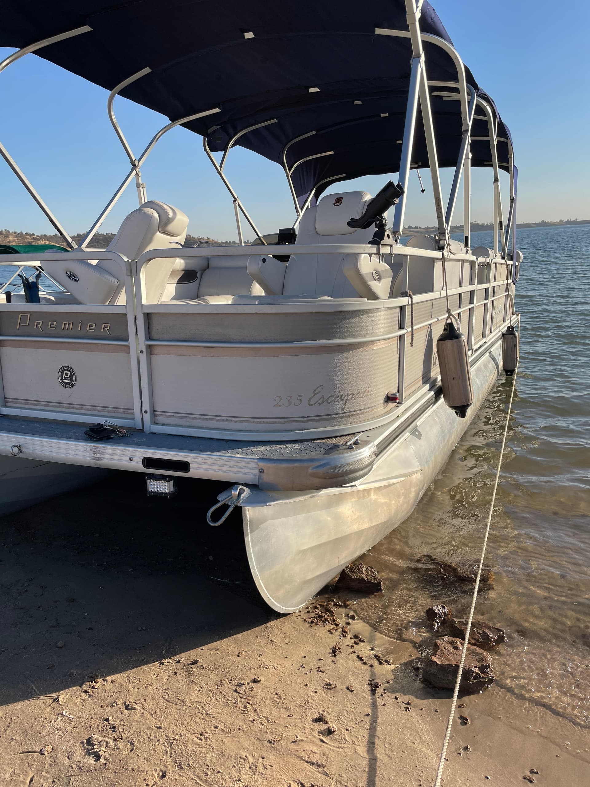 Luxury Pontoon Boat Cruises with Grizzly Aquatic & Trail Rentals in Fresno