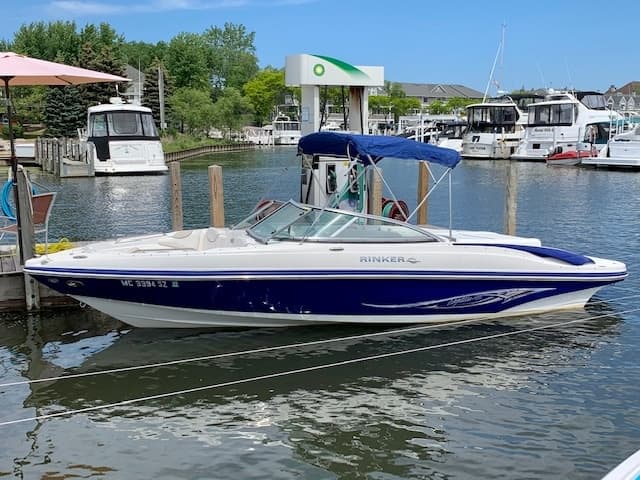 Rinker 22' Boat Rental in New Buffalo, Michigan