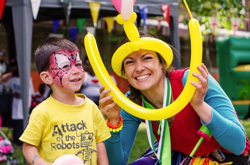 JoJoFun 3-Hours Entertainers: Toronto Kids Party Entertainment with Balloons, Bubbles & Characters