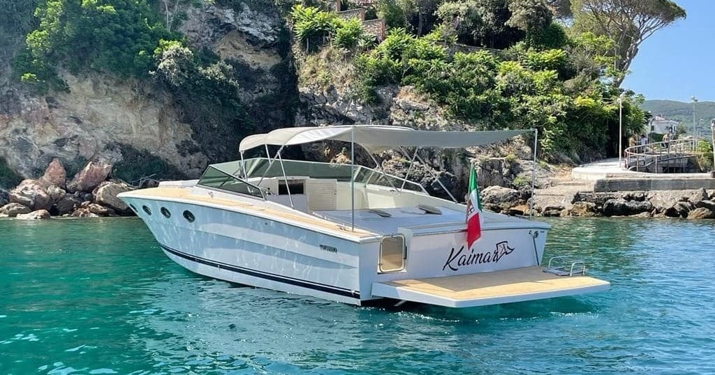 Private Yacht Adventure with Maregiglio in Giglio Porto