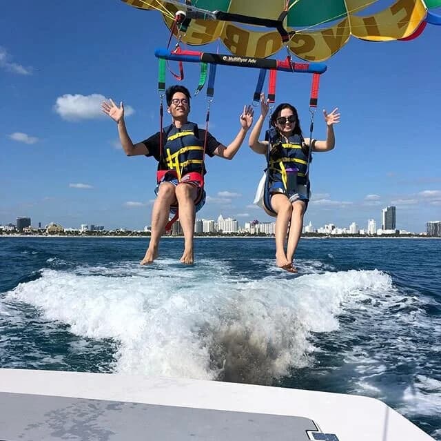 Parasailing Over Biscayne Bay: 400-Foot Flights from Quail Heights photo 2