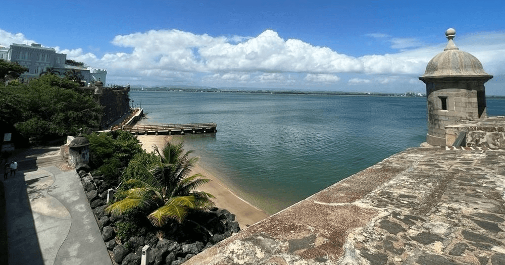Private Old San Juan History, Shopping & Dining Tour