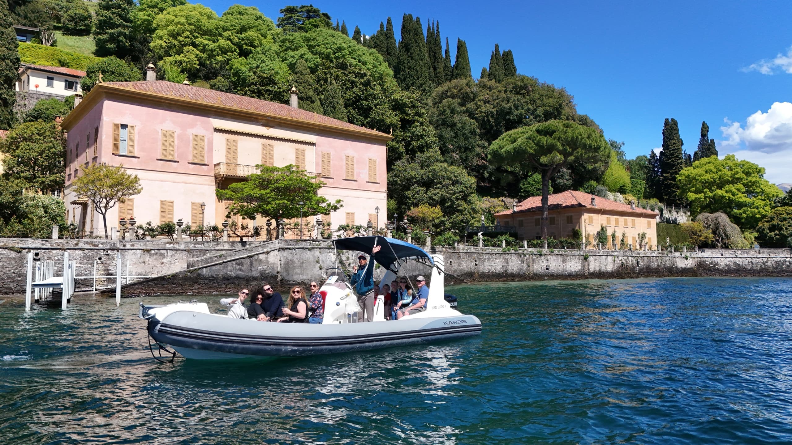One-Hour Lake Como Prosecco Cruise: Fast Dinghy Tour of Villas from Como photo 3