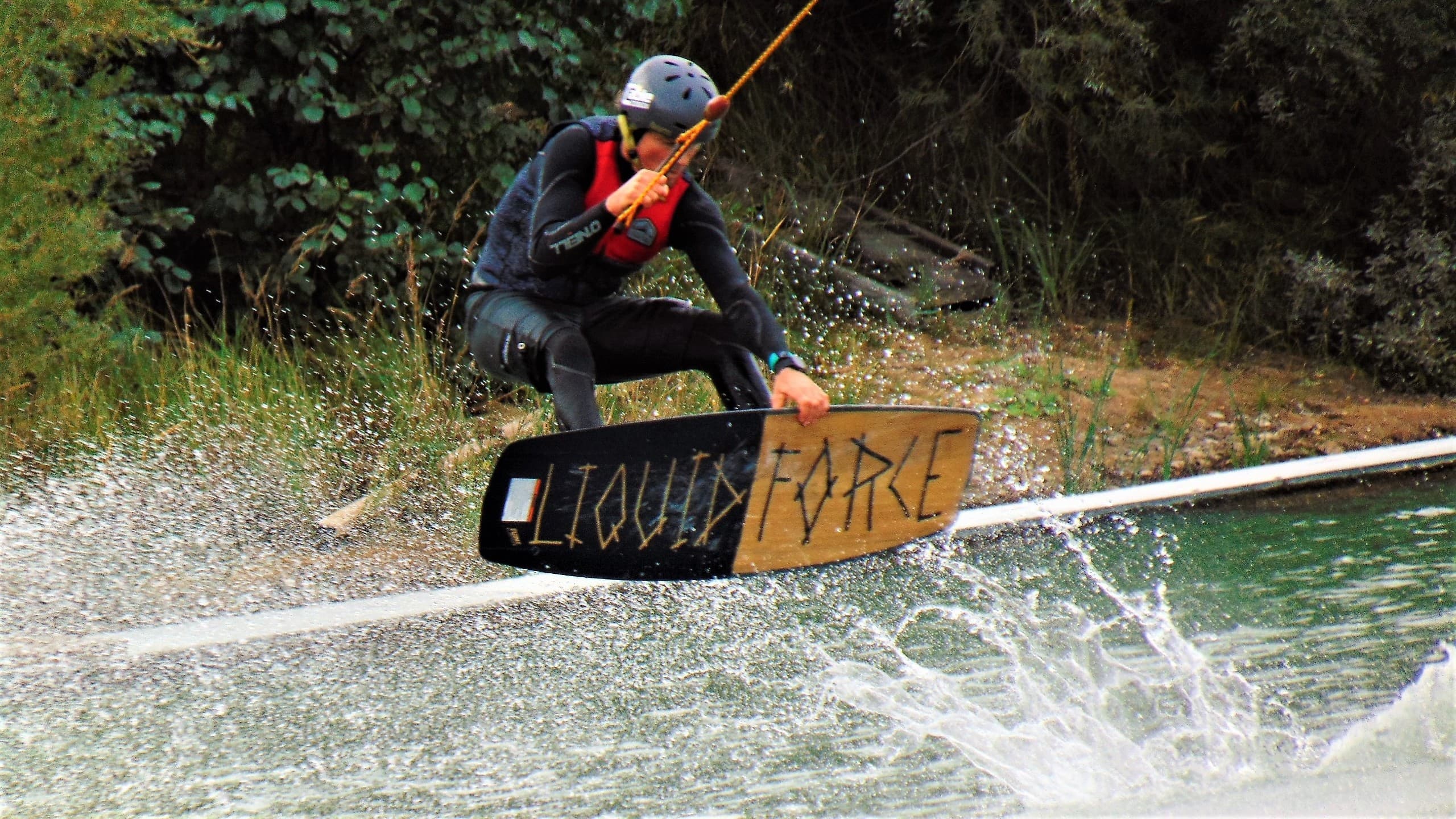 Season Opening Special: 2-Mast Wakeboard Coaching & Free Aquapark Hour at Wasserskipark Zossen