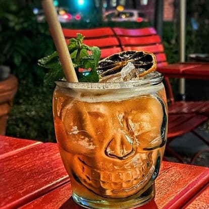 Land-Adventures & Nightlife: Munich Cocktail Tour by BlackBook Tours