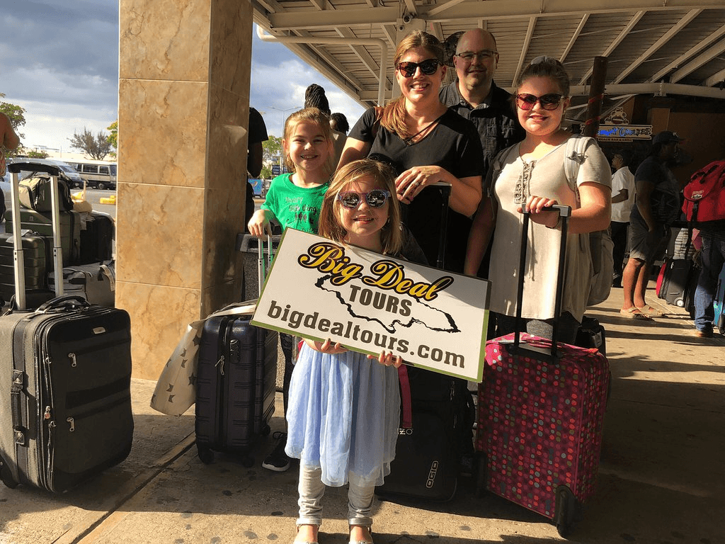 Private 30-Minute Transfer From Montego Bay Airport to Silversands Villas