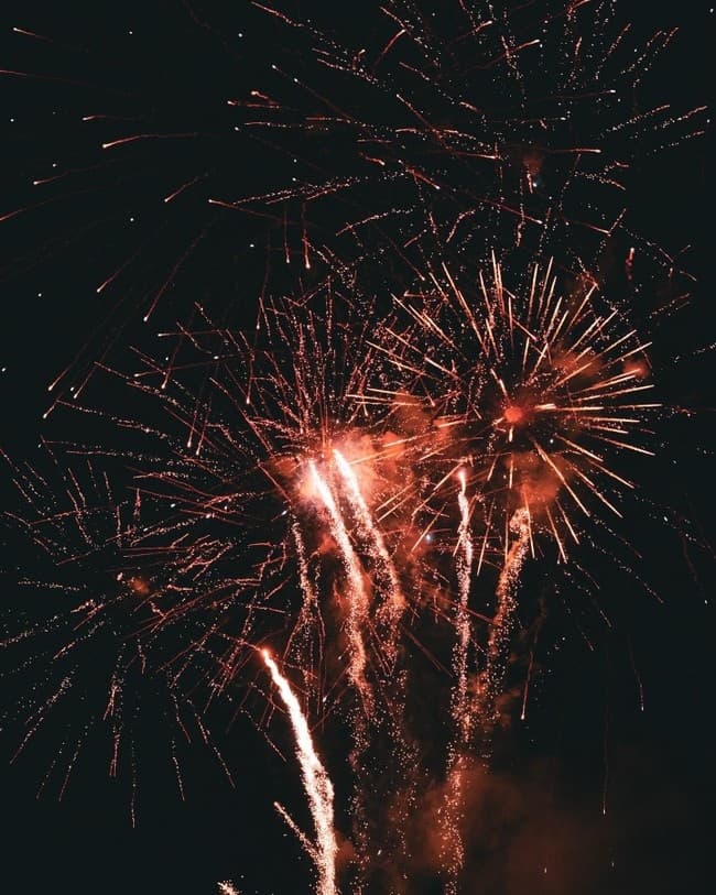 Waikiki Friday Night Fireworks Cruise: 1-Hour Twilight Sail in Honolulu