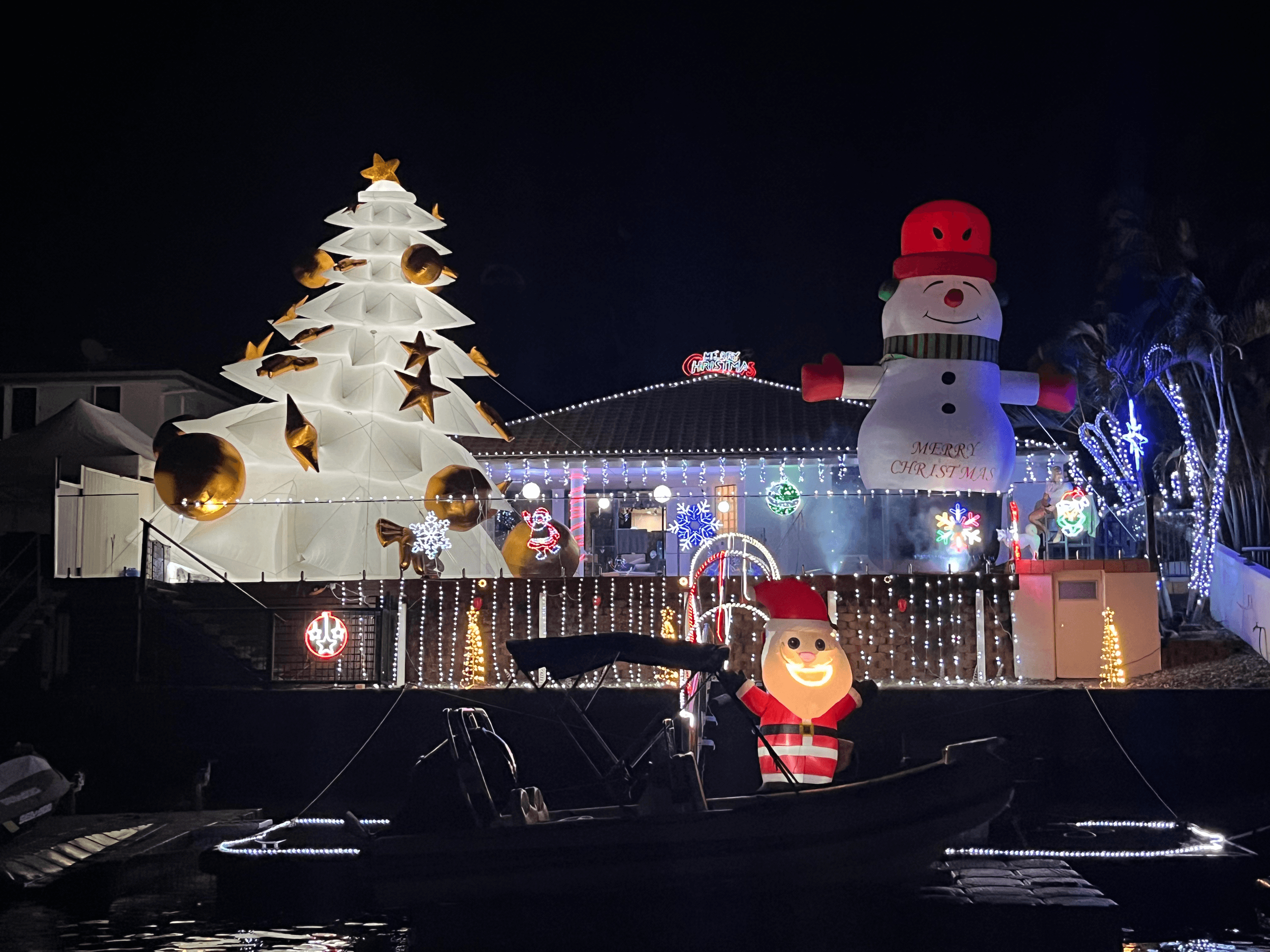 Experience the Magic of the Gold Coast Christmas Lights Cruise from Runaway Bay