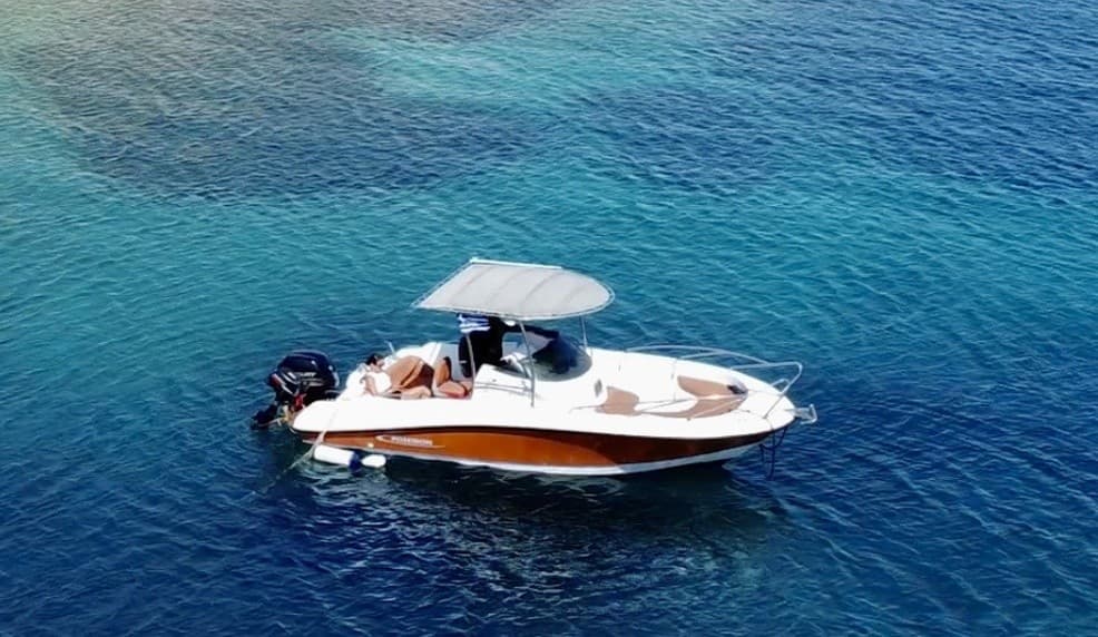 Private Speed Boat to Milos' Hidden Coves: Kleftiko, Sykia & Kalogries