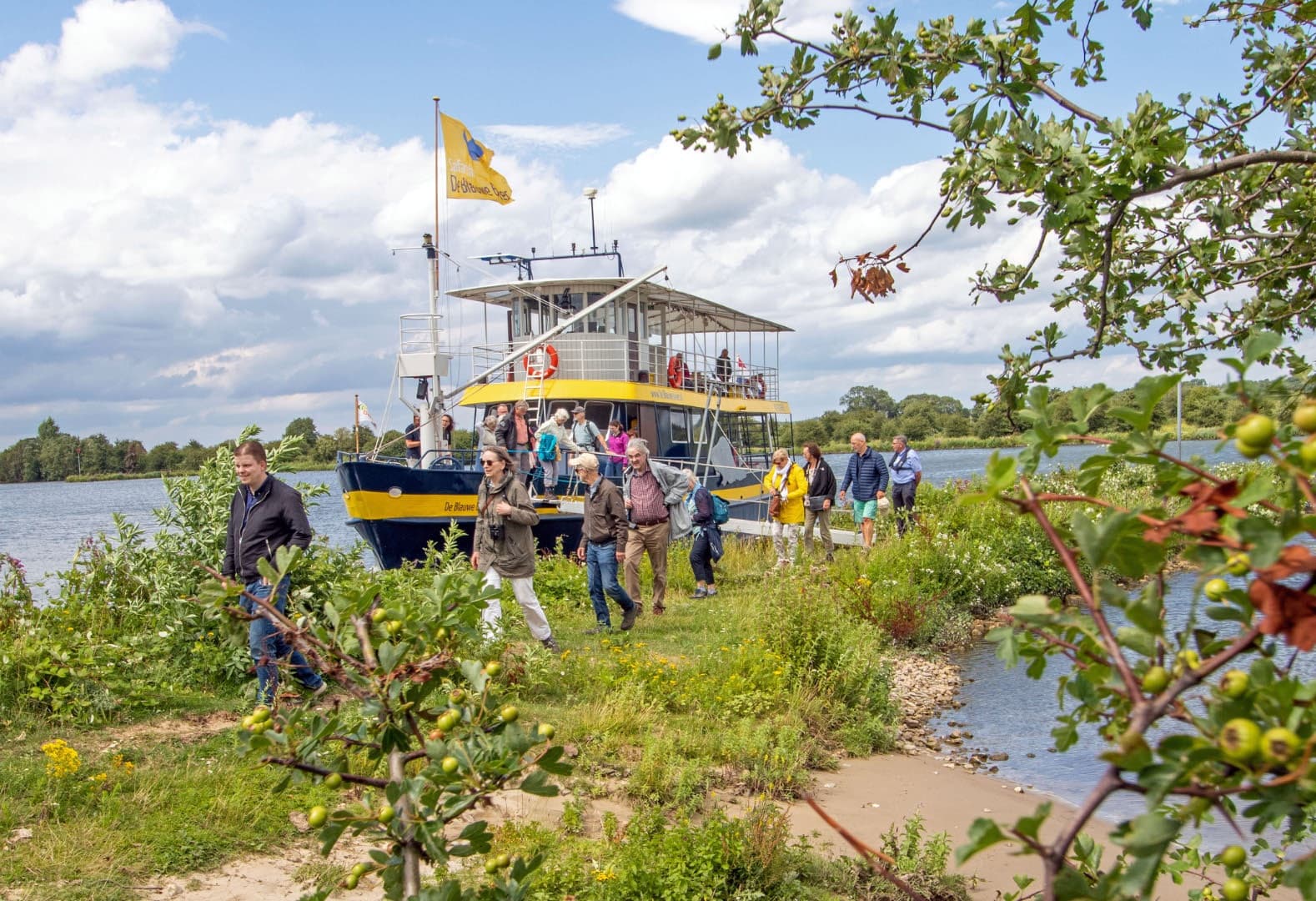 Water Activities: Van Rhenen Naar de Eckse Waarden with De Blauwe Bever