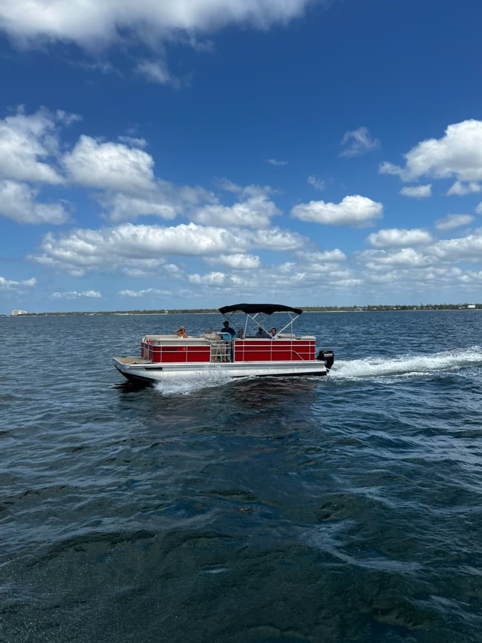 Deluxe Pontoon Rentals | Boat Rental in Panama City | Water Activities, Sightseeing Tour, Boat Tour, Marina