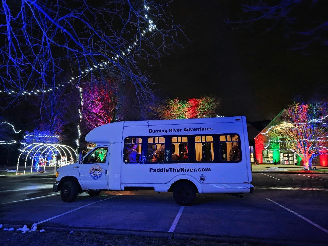 Experience the Magic of Holiday Lights Tours in Cuyahoga Falls, Ohio