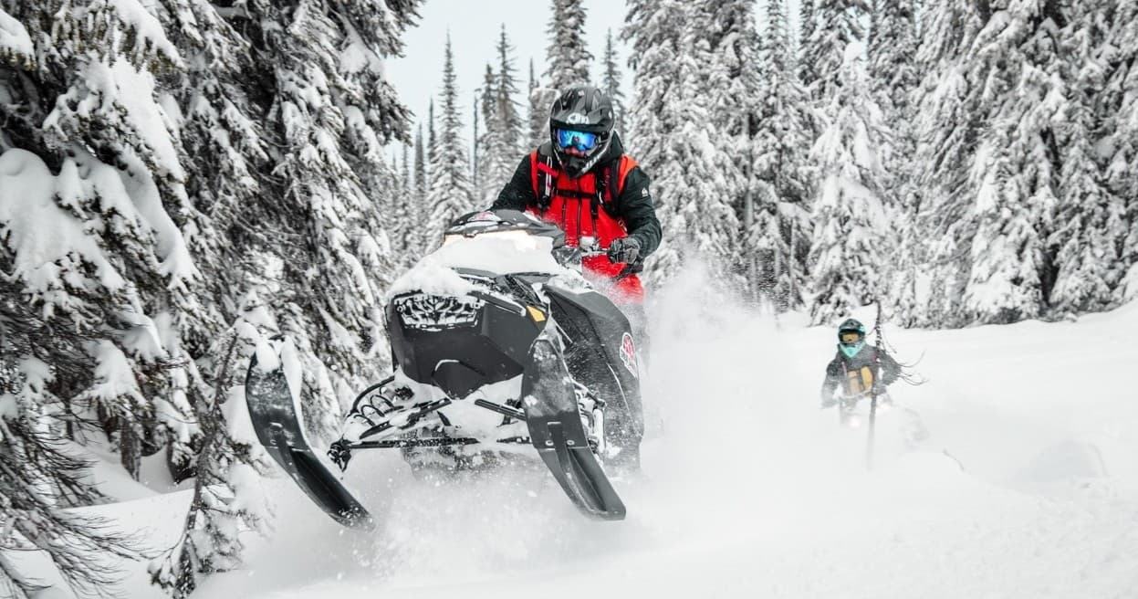 Mountain Sledding Thrills with Great Canadian Tours in Revelstoke
