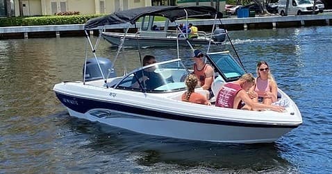 Rinker QX18 Boat Rental in Fort Lauderdale, Florida
