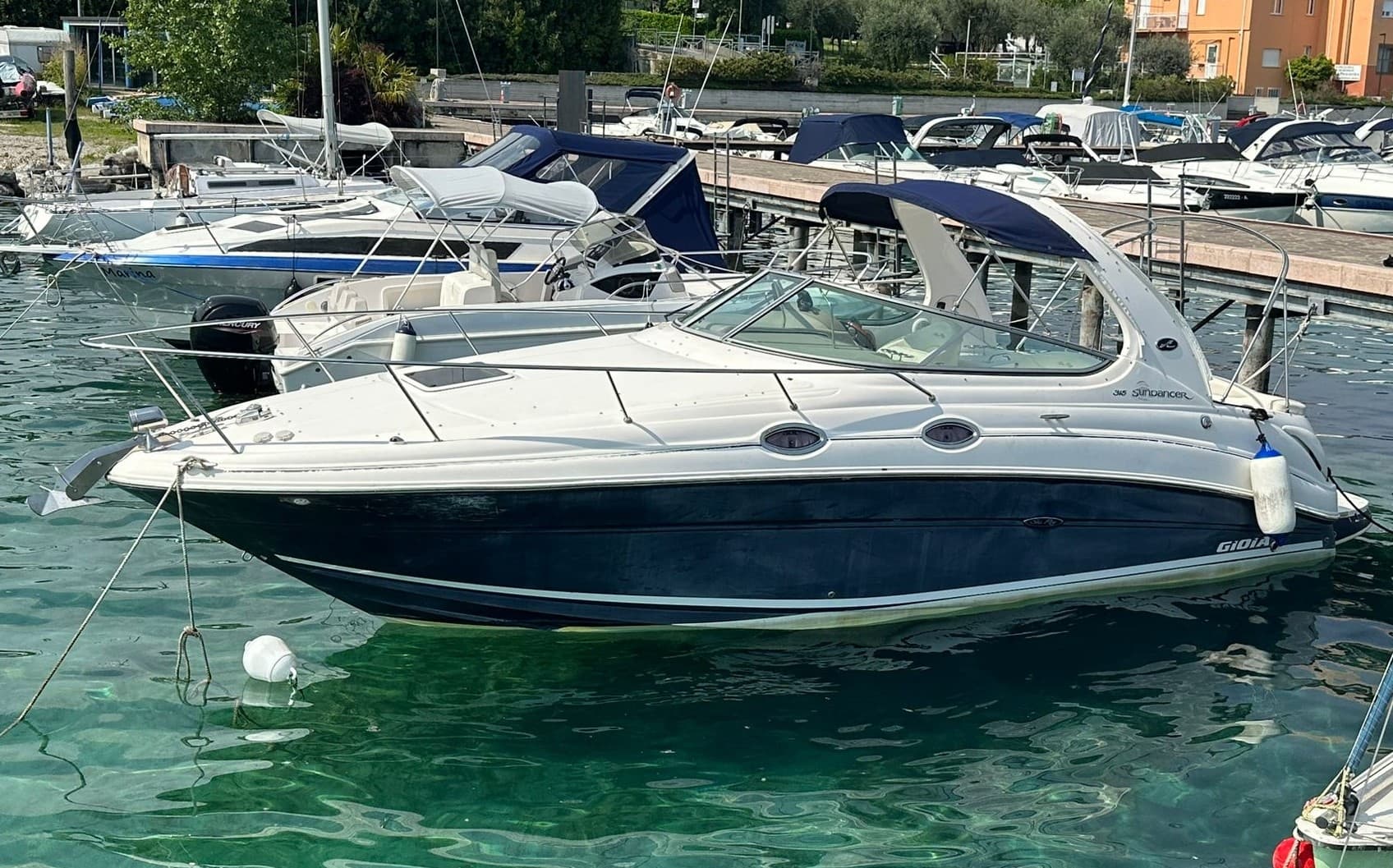 Boat Charters on Lake Garda with Sea Ray Sundancer 315
