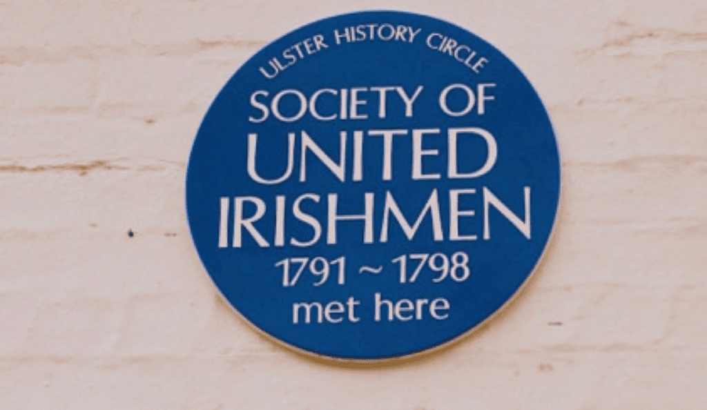 Historical Walking Tour of Belfast with Coiste Irish Political Tours