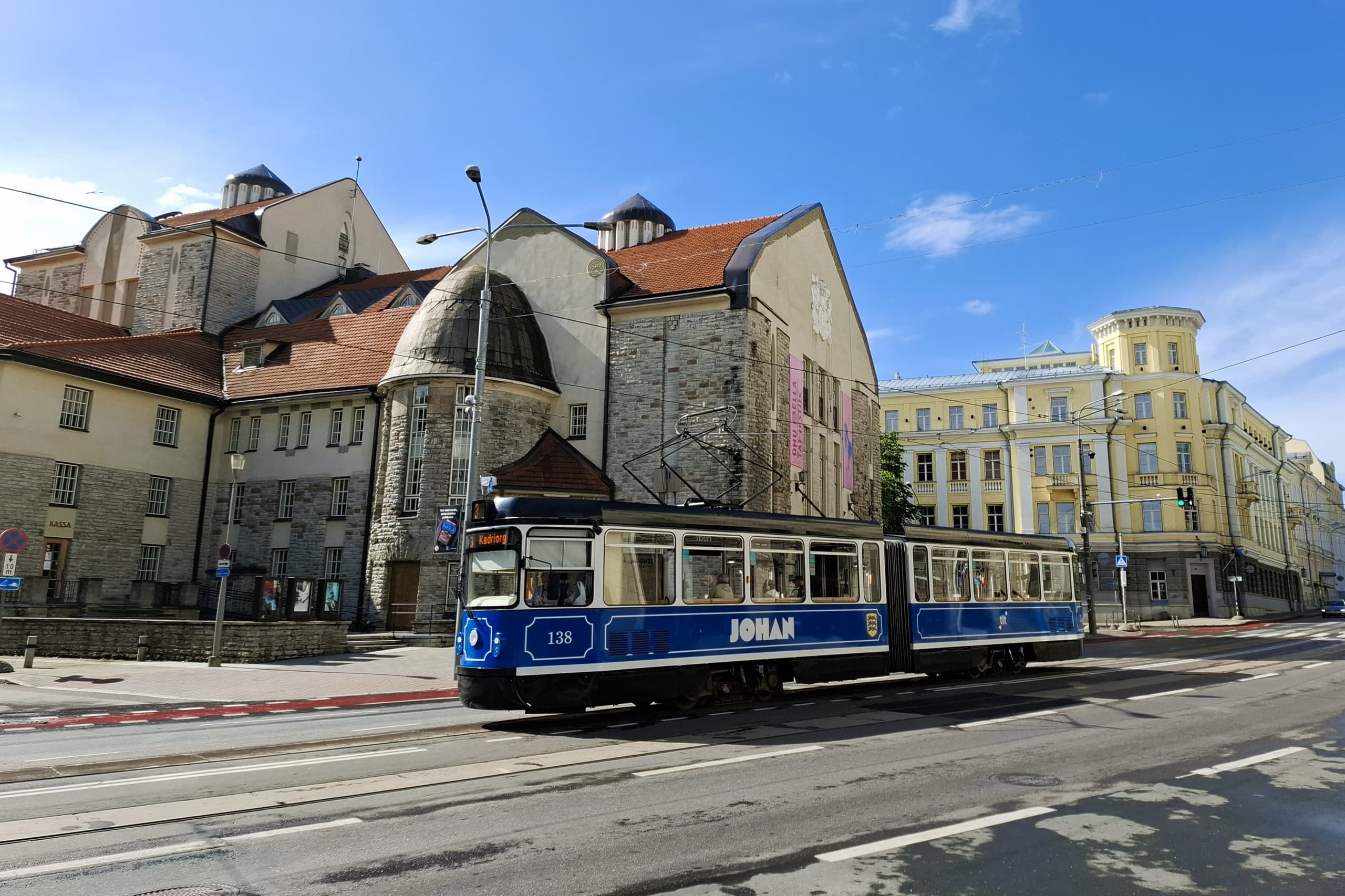 Historic Tram Tour and Cultural Walk in Tallinn