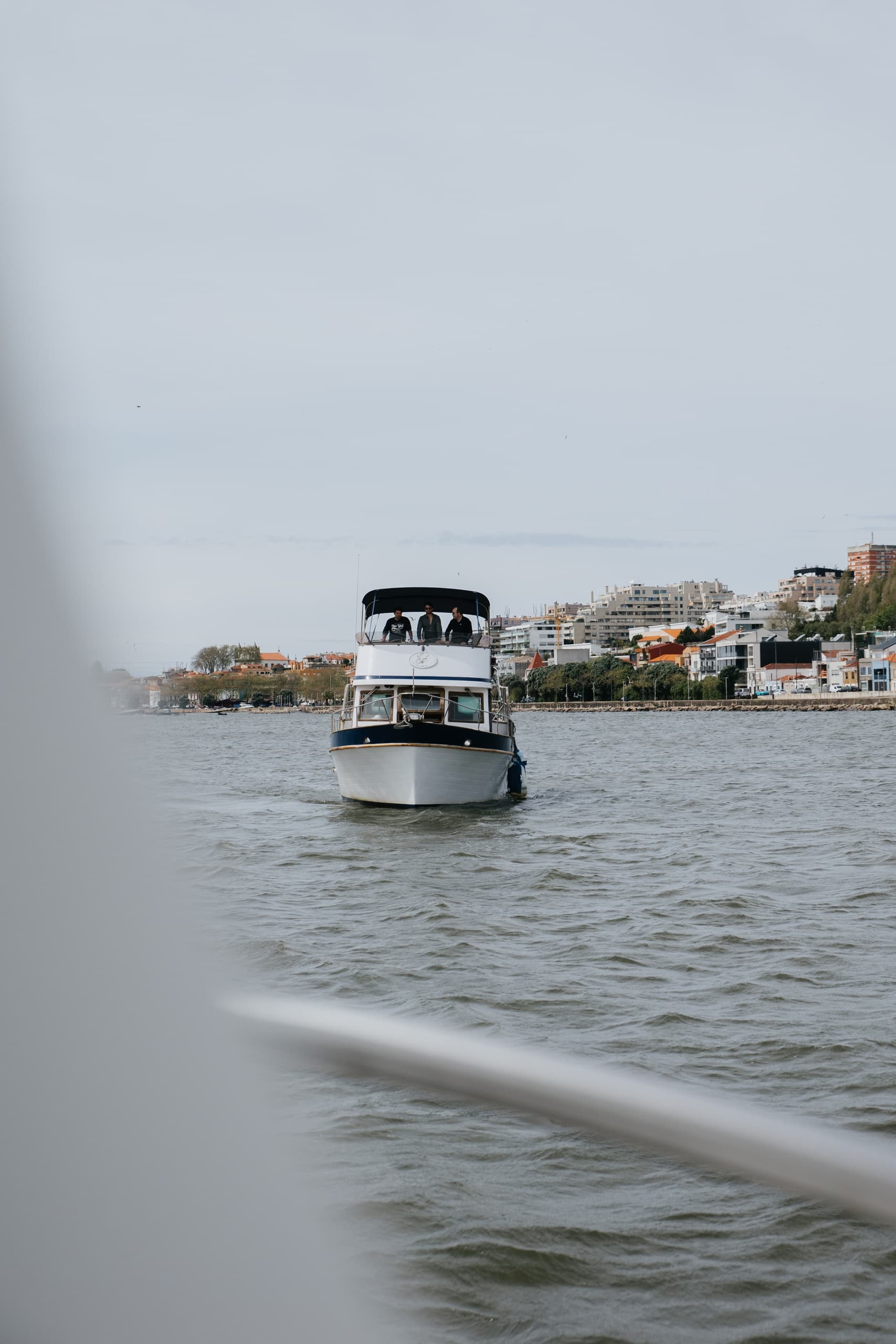 Riverside Boat Cruise with Sailing 360 in Canidelo