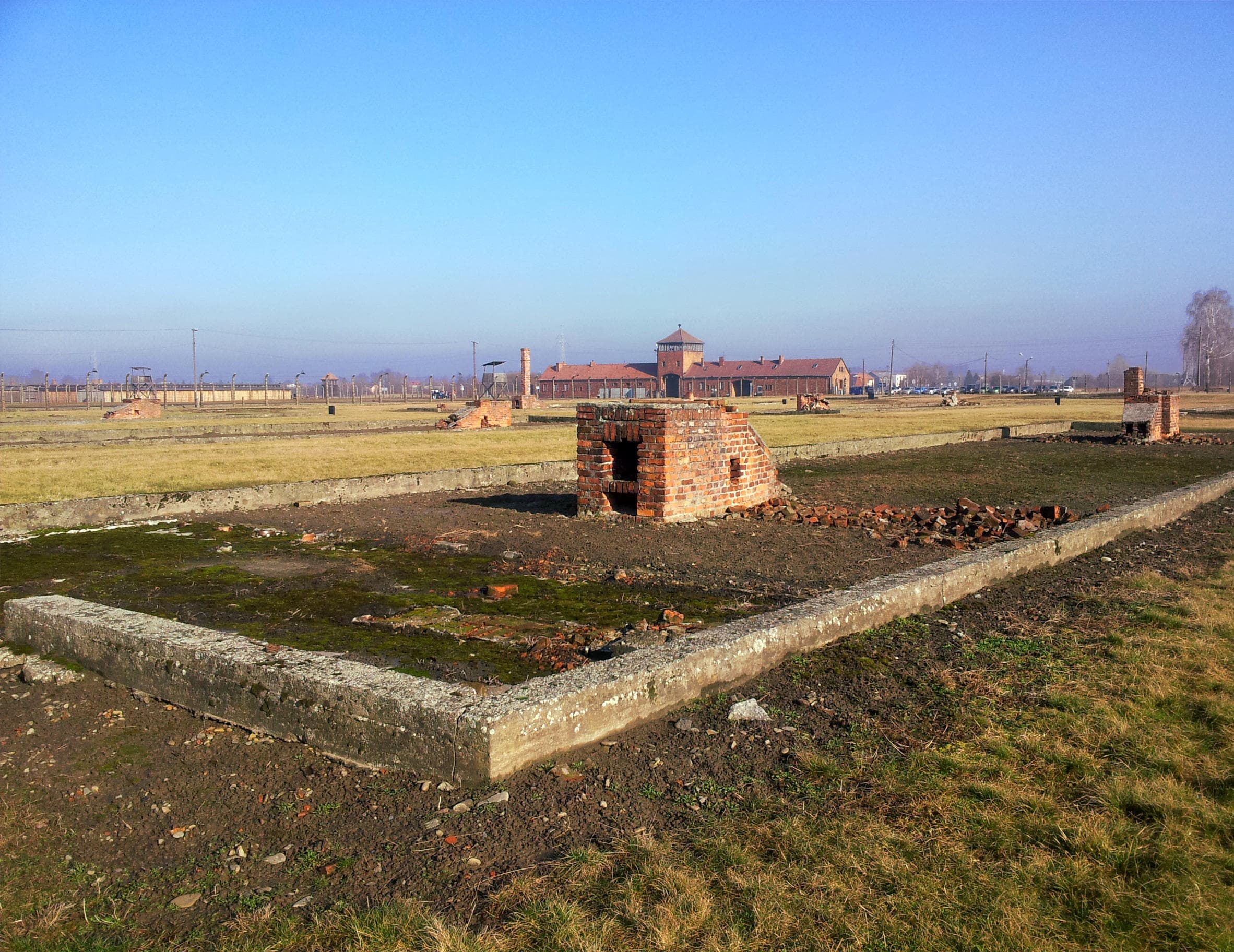 Krakow Private Tour: Auschwitz-Birkenau & Wieliczka Salt Mine by AT Cracow
